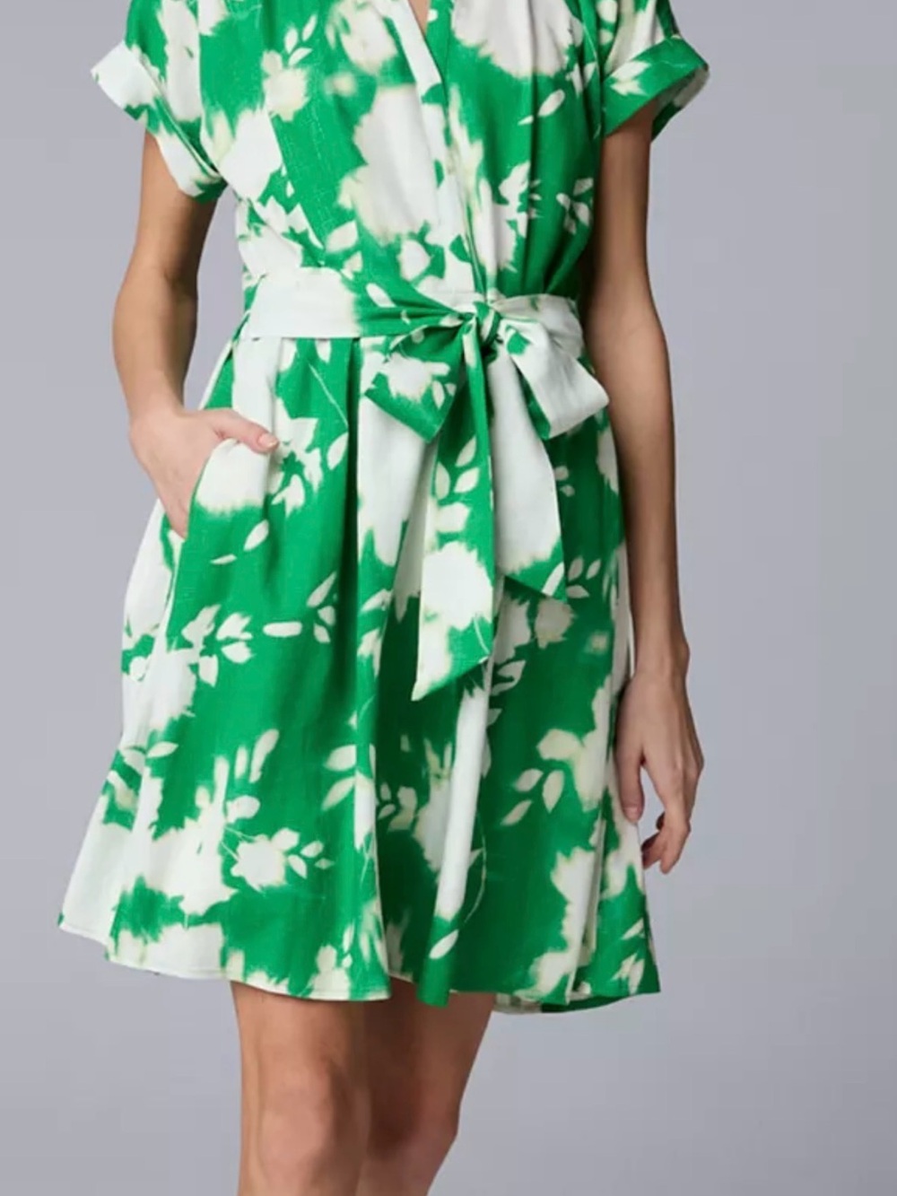 Simply Vera Vera Wang Green and White Floral Tie-Waist Dress